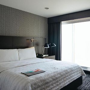 Classic Suite 1 Bedroom Suite 1 King Sofa bed City view